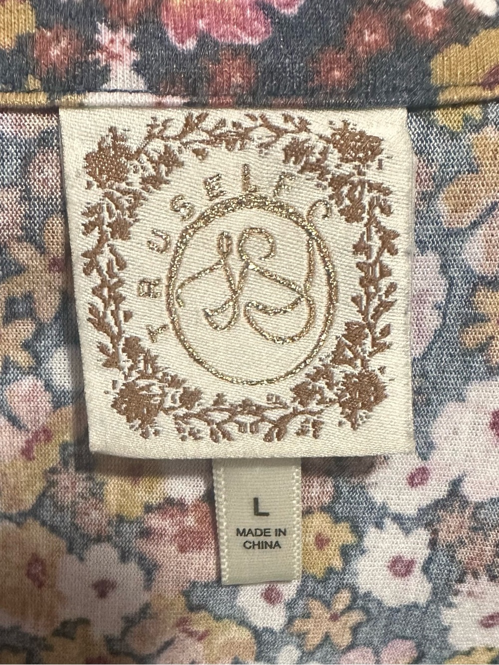 Truself Floral Button-Front Blouse with tie in the front size large - Picture 6 of 6